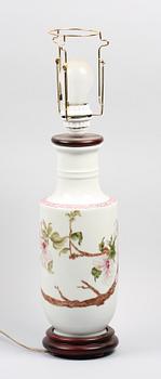 BORDSLAMPA, porslin, signerad "Handmålad 1980".