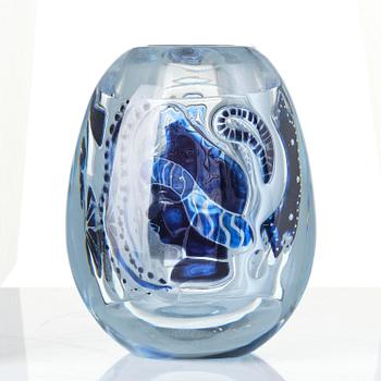 Edvin Öhrström, an ariel glass vase, Orrefors, Sweden, 1939, no. 188.