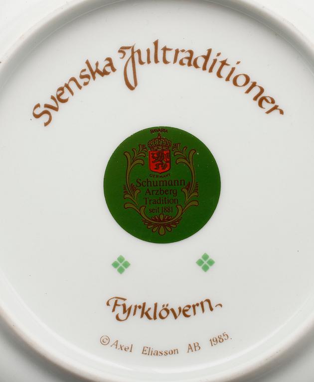 SERVISDELAR, 10 delar, porslin, "Svenska Jultraditioner", Fyrklövern, Schumann.