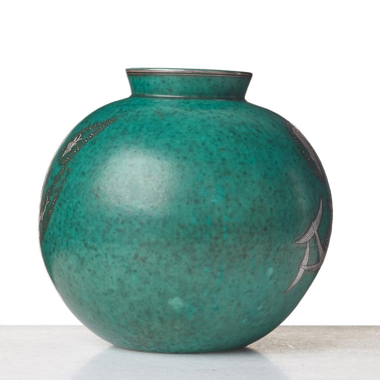 Wilhelm Kåge, a stoneware "Argenta" vase, Gustavsberg, Sweden 1949.