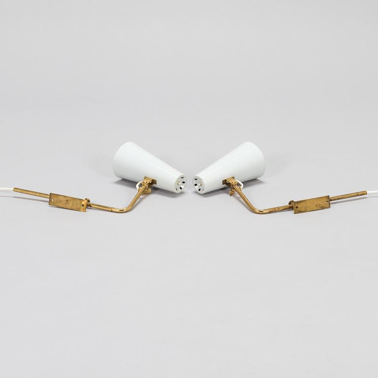 Paavo Tynell, a pair mid-20th century '9459' wall lights for Idman.