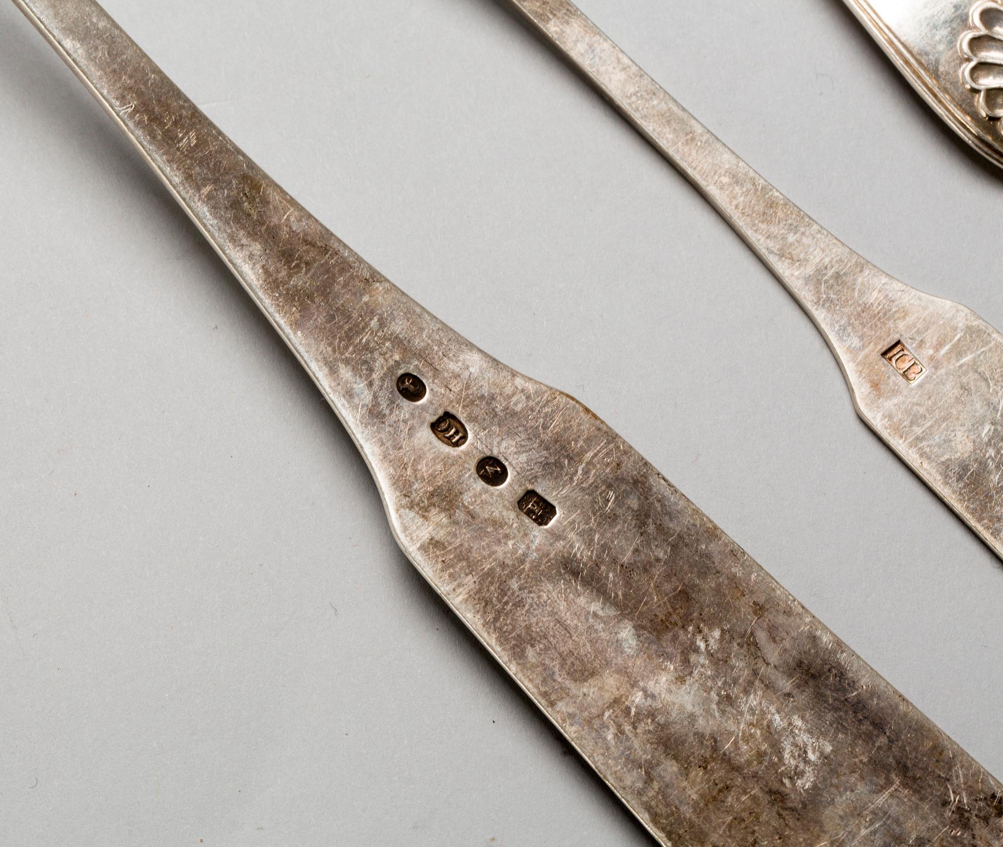 PARTI SILVER, 10 delar, silver. 1800-tal. Total vikt ca 640 gram.