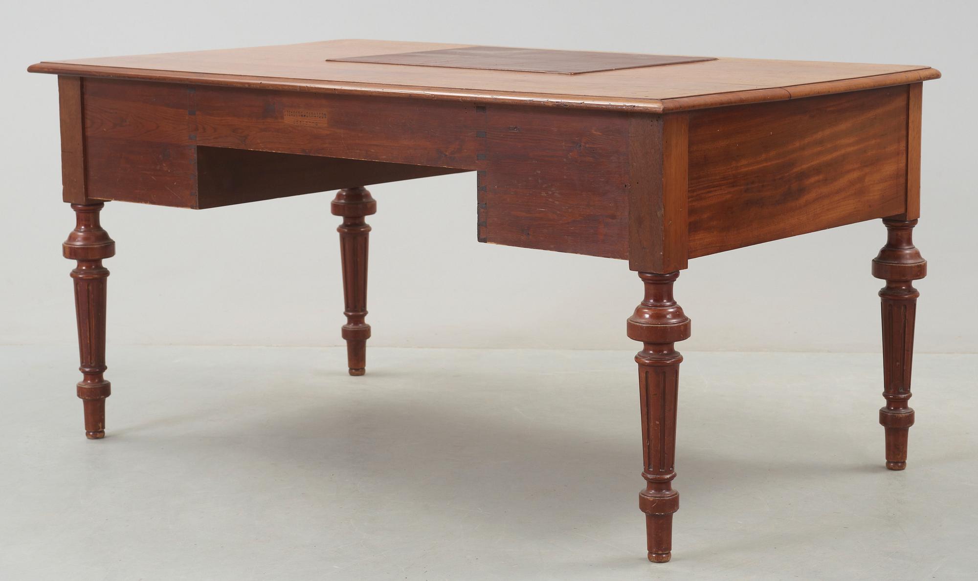 SKRIVBORD, nyrenässans, 1800-talets slut.