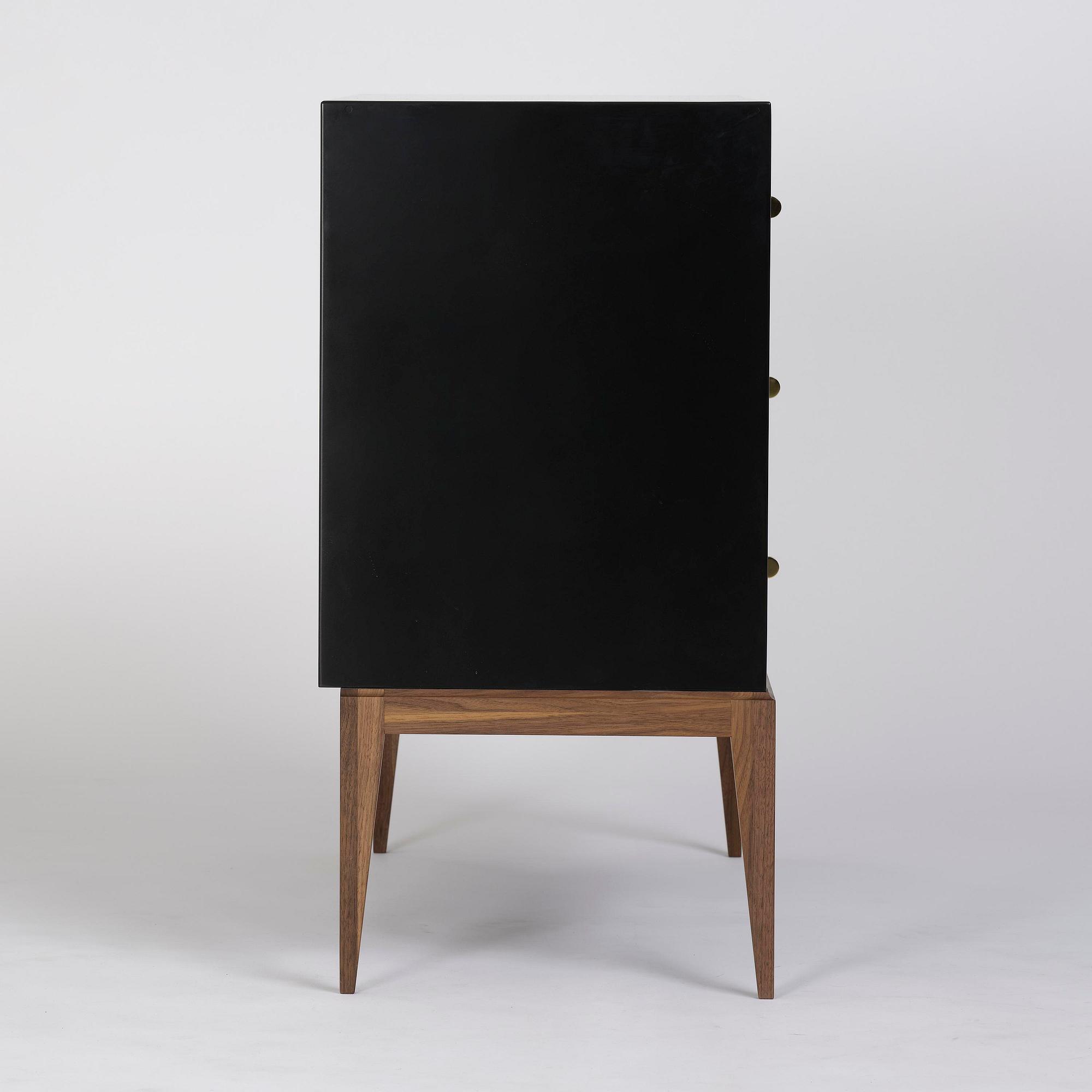 Attila Suta, byrå, egen studio, Stockholm, 2021.