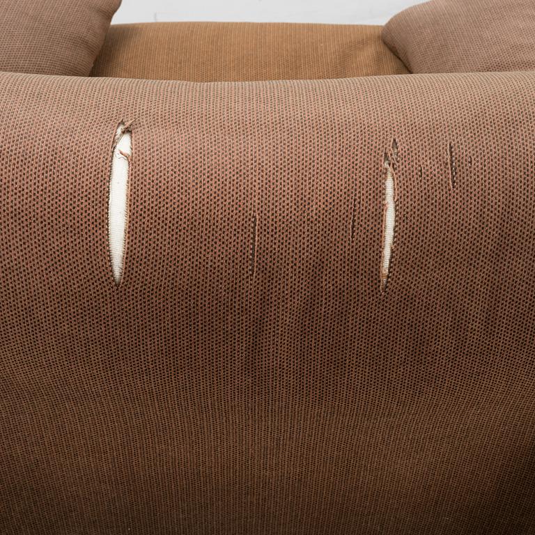 Vico Magistretti, a 'Maralunga' lounge chair from Cassina, Italy, late 20th Century.