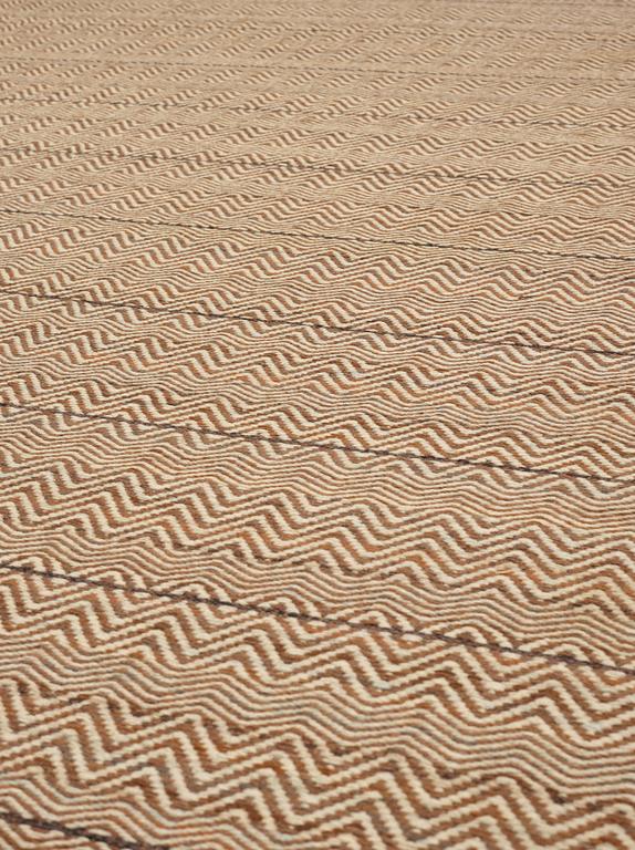 CARPET. "Rosengång, brun". 366 x 253,5 cm. Signed AB MMF BN.