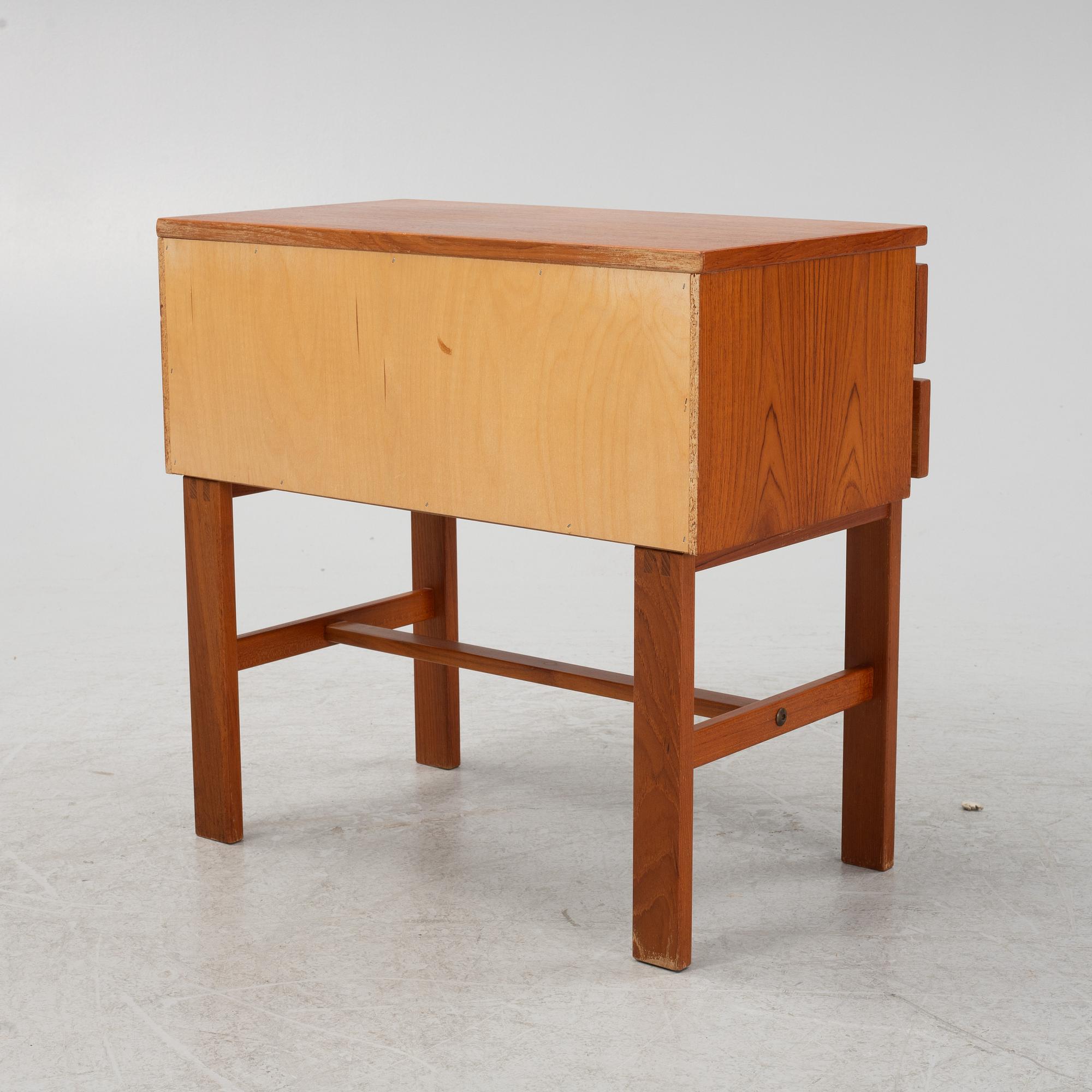 A chest of drawers, 1950s/60s.