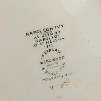 A "Napoleon Ivy" tea service, Wedgwood, England (26 pieces).