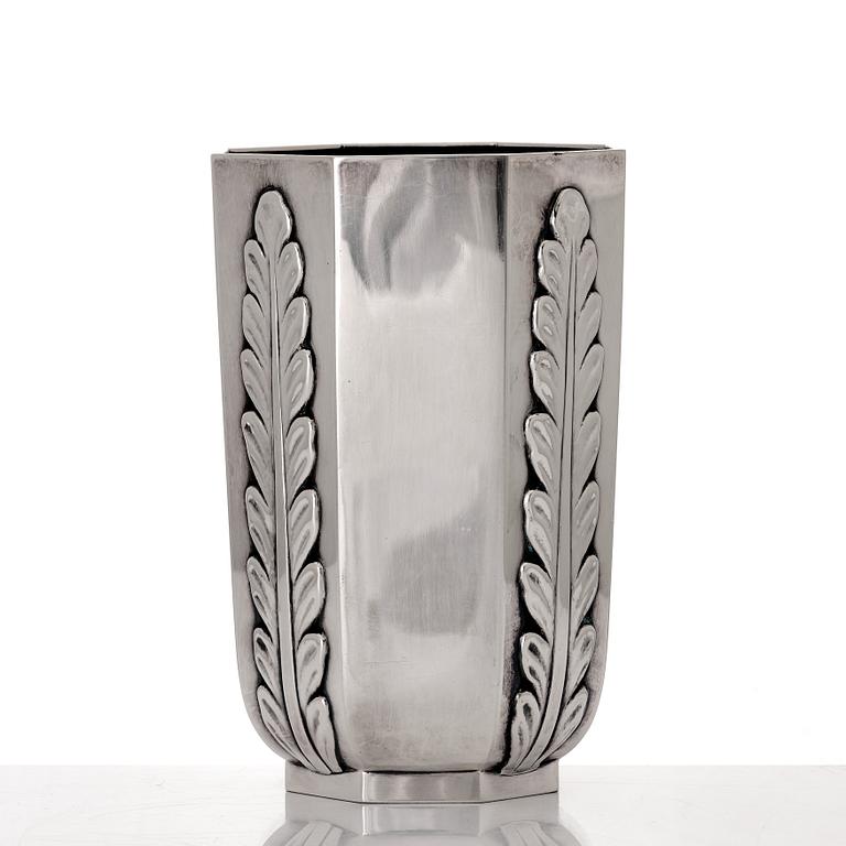 W.A. Bolin, vas, Stockholm 1946, silver.