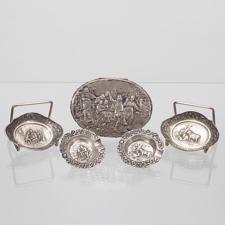 DOSA, FAT, 2 st, och ASKFAT, 2 st. Silver. Bl.a. Holland 1920-tal. Vikt totalt ca 260 g.