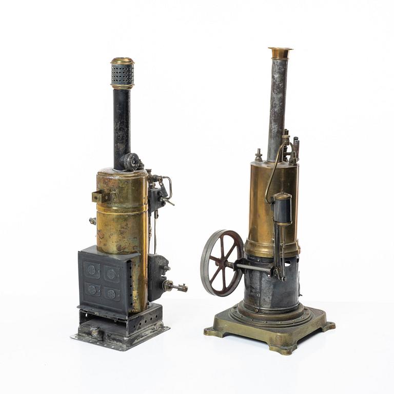 Two Steam engines,  Märklin and Gebrüder Bing. Early 20th century.