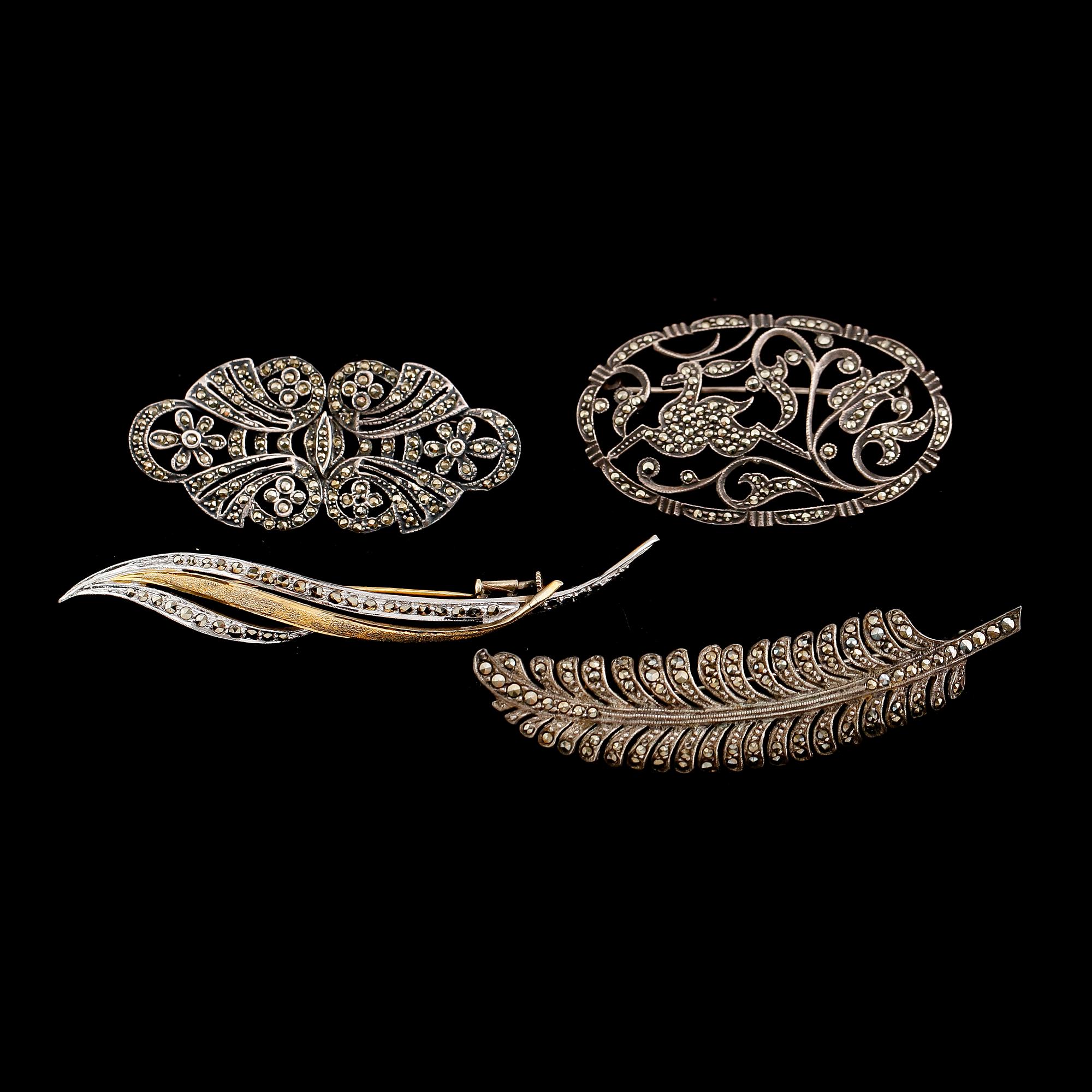BROSCHER, 4 st, silver, 1900-talets första hälft.