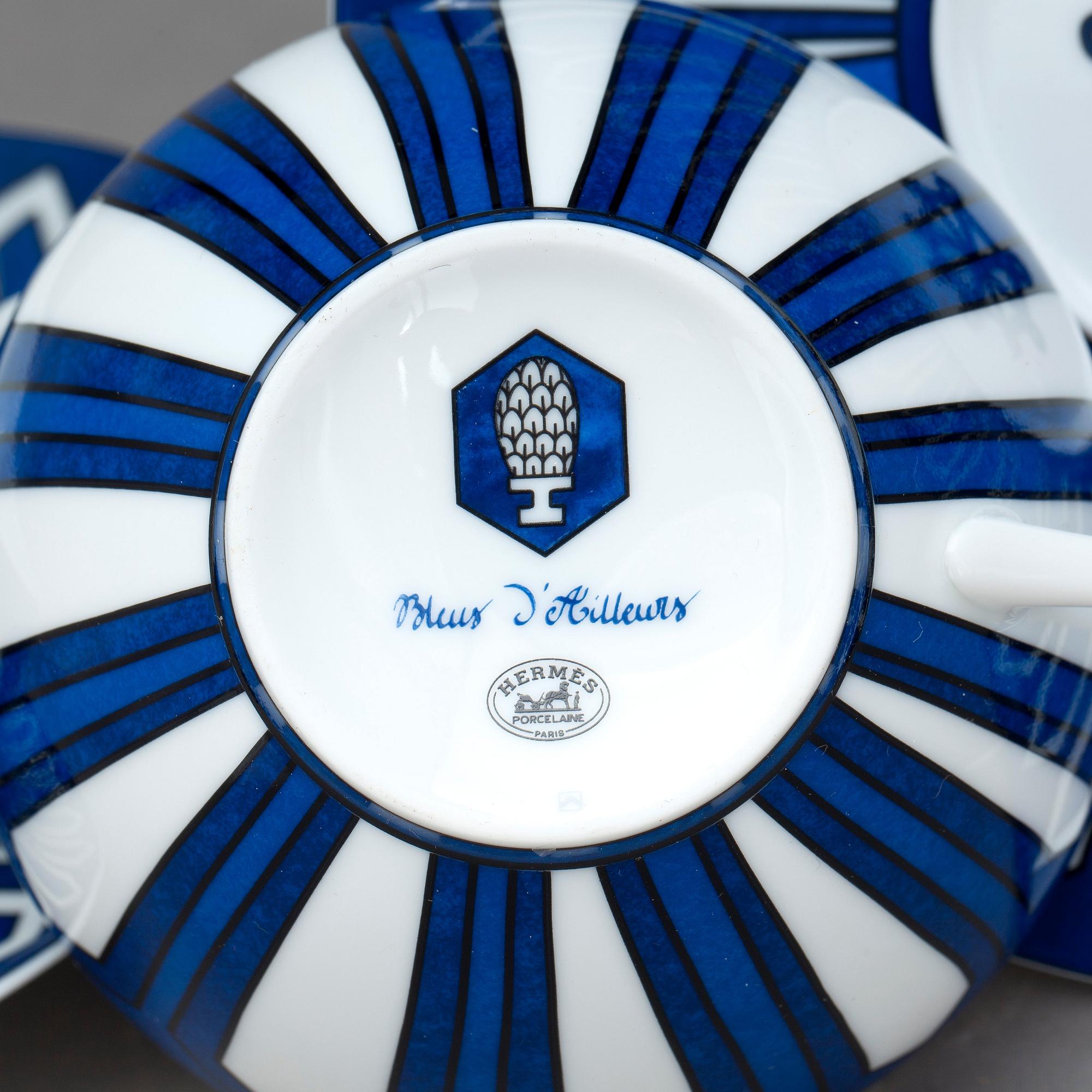 HERMÈS, ett par tekoppar, "Bleus d'Ailleurs".