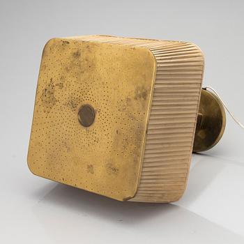 PAAVO TYNELL, PÖYTÄVALAISIN, malli 5066, Taito Oy, 1940-luku.