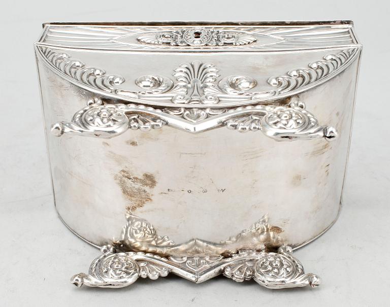 SOCKERSKRIN, silver, Adolf Zethelius, Stockholm 1832, tot vikt ca 393 gram.