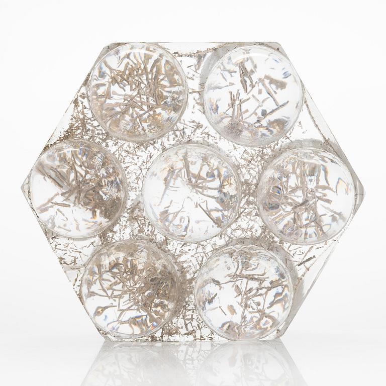 Nanny Still, a signed "Focus" glass sculpture from 1970s.