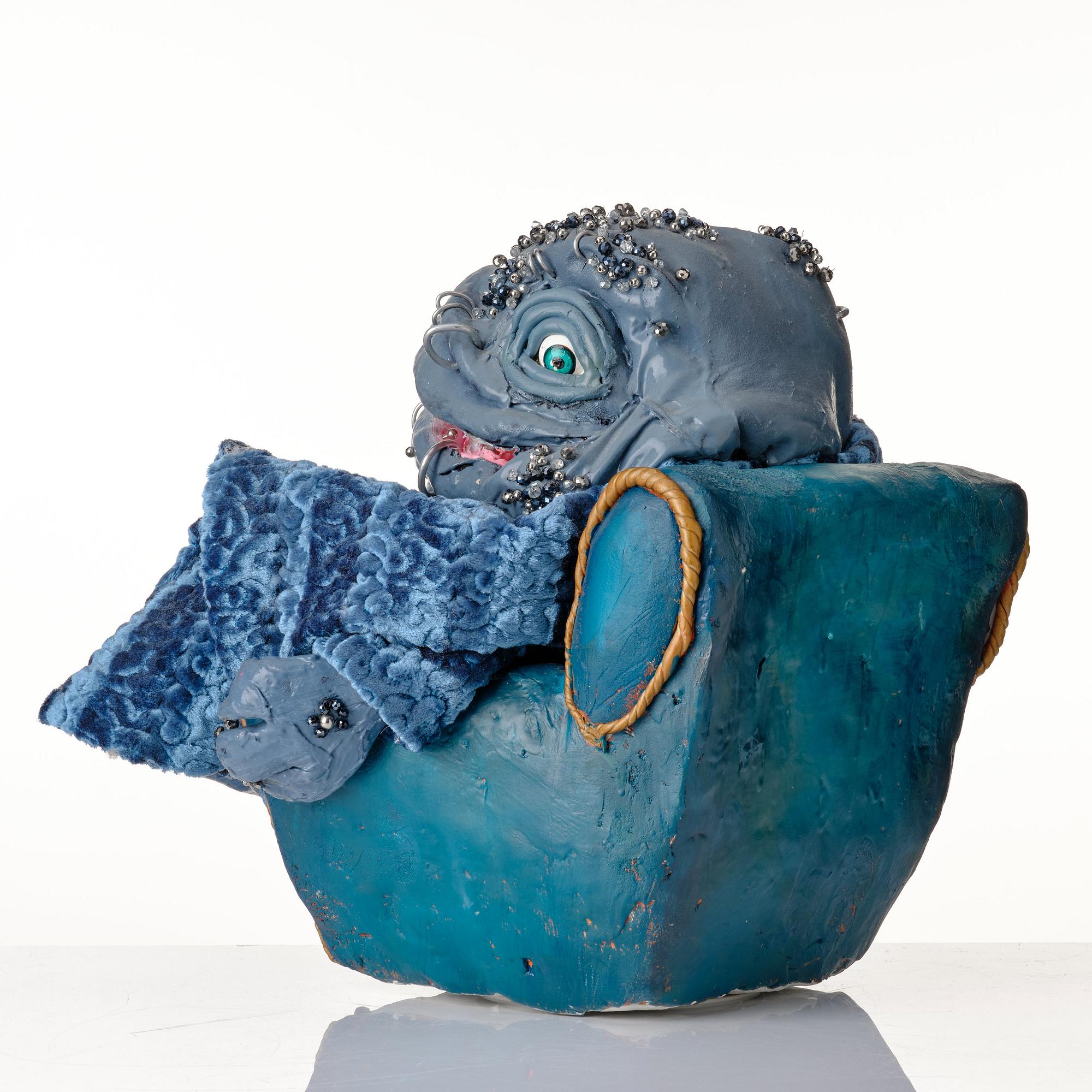 Nathalie Djurberg & Hans Berg, "Whale in Armchair" från "Worship".