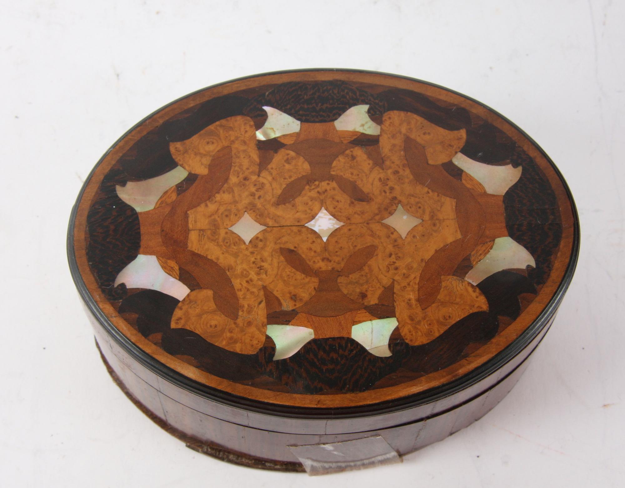 SKRIN och ASK MED LOCK, 1800/1900-tal.