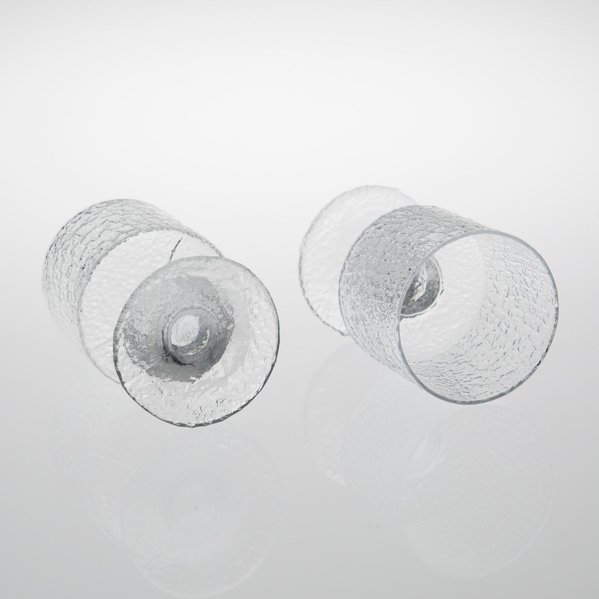 TIMO SARPANEVA, "Senaattori"-glas, 27 st, TAPIO WIRKKALA, "Paadar"-glas, 9 st, Iittala.