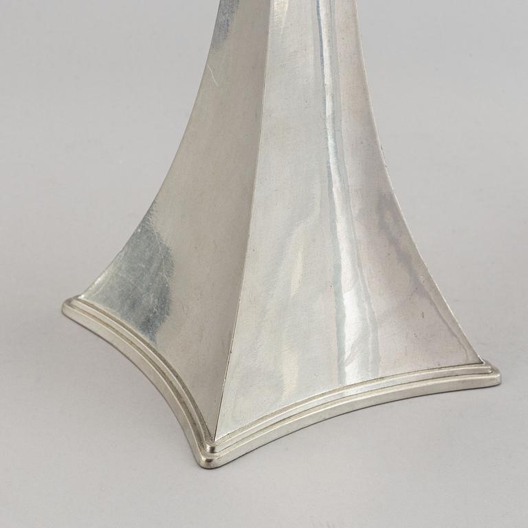 Just Andersen, ljusstakar, ett par, tenn, Danmark, 1920-30-tal.