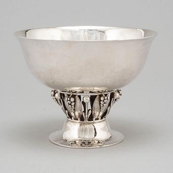 A Georg Jensen sterling silver bowl, Copenhagen probably 1920's, design no 197 B.
