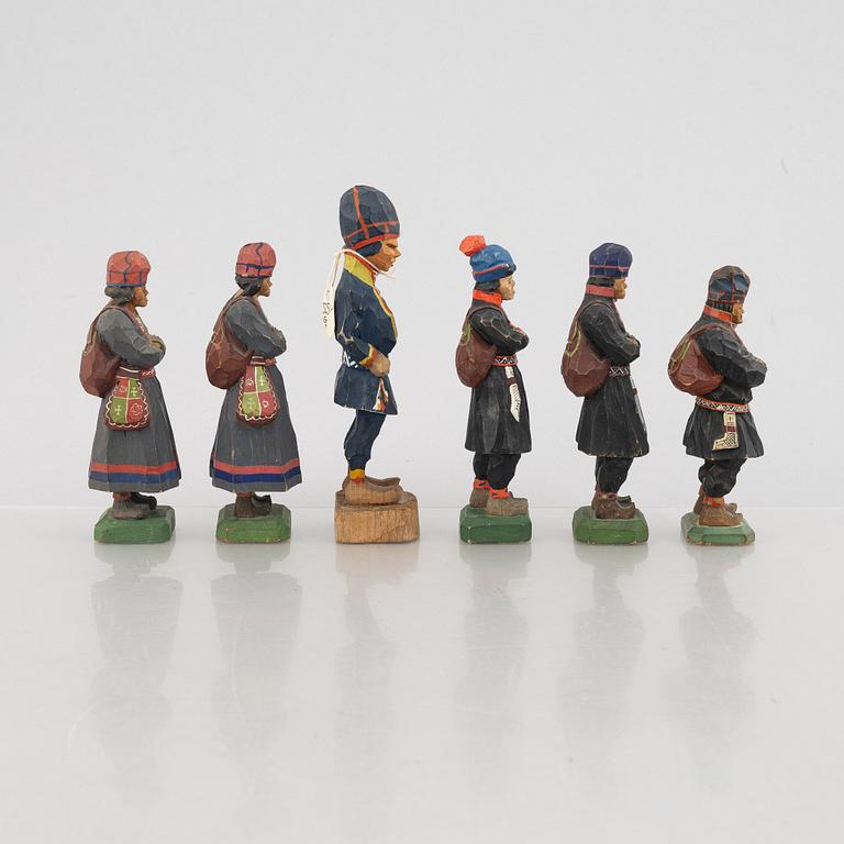 Lars Enarsson, figurer, 5 st samt
Georg Jonsson, 1 figur, samt väskor 3 st.