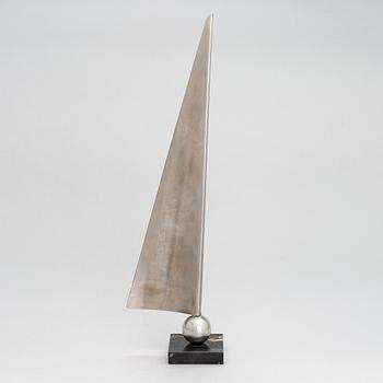 Väinö Lätti, skulptur, rostfritt stål, signerad.