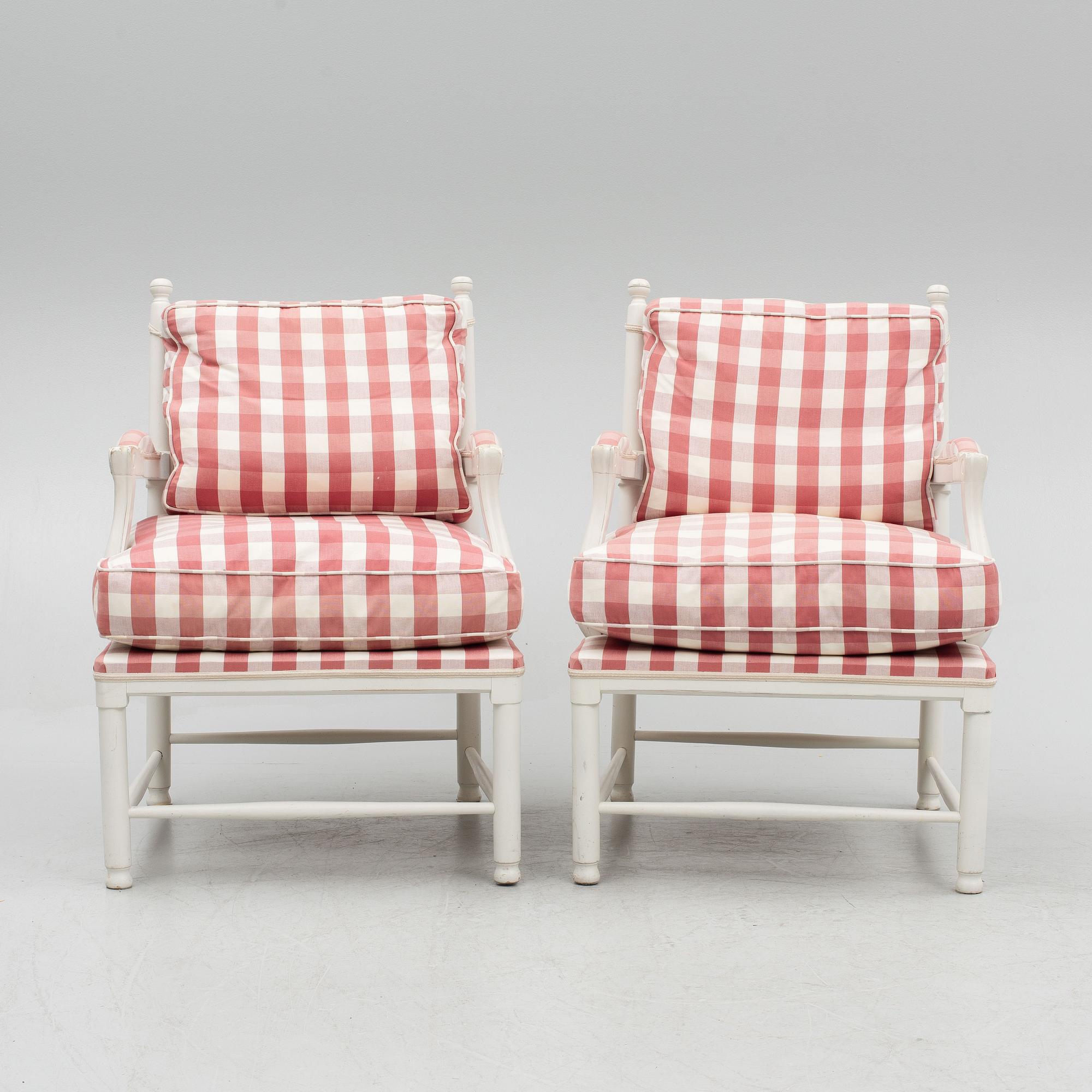 A pair of armchairs a pair, so-called Gripsholm chairs, Gustavian style, 20th century.