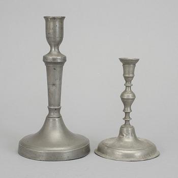 LJUSSTAKAR, 2 st, tenn, 1700/1800-tal.