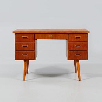 SKRIVBORD, 1900-talets mitt/tredje kvartal.