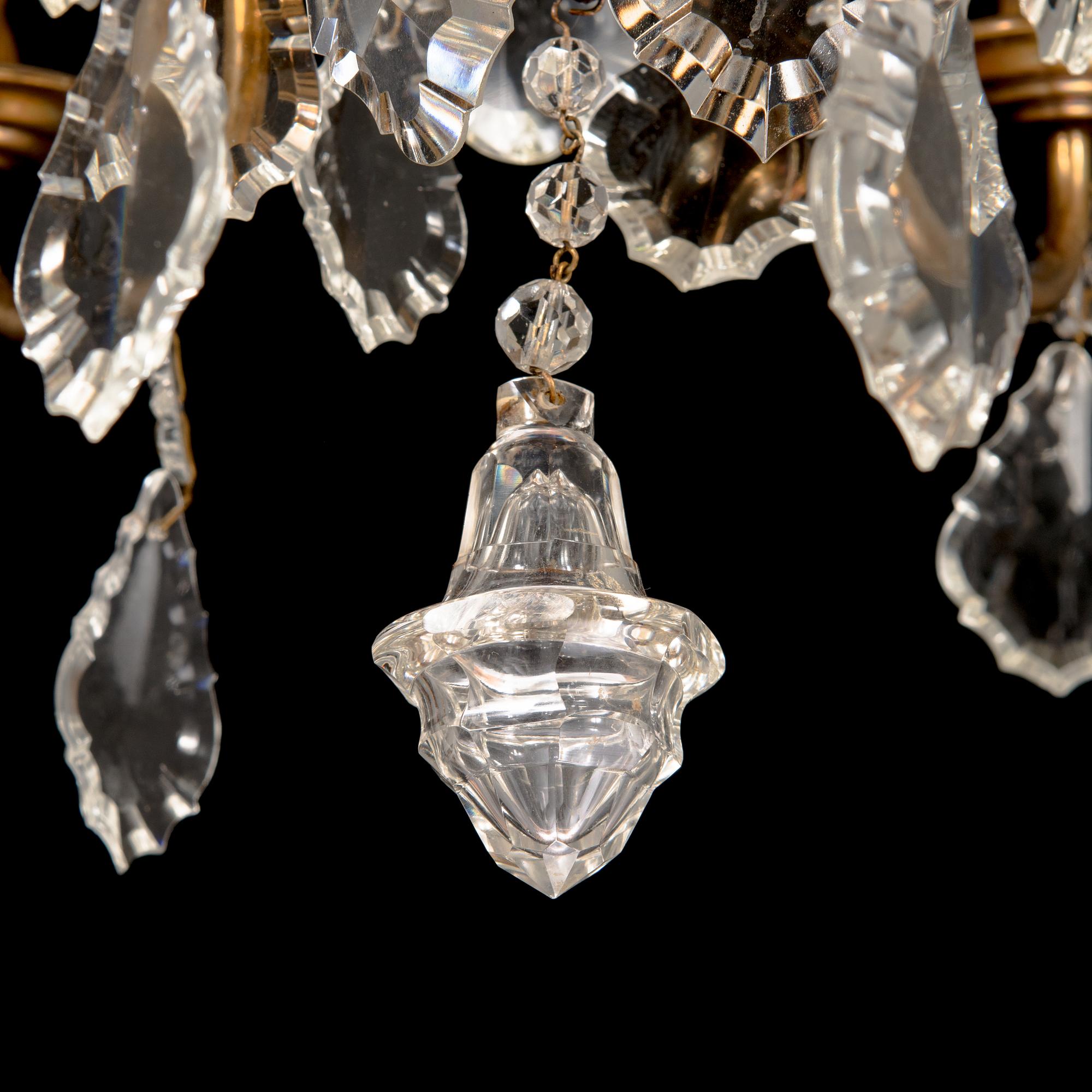 Paavo Tynell, a mid-20th century chandelier for Idman.