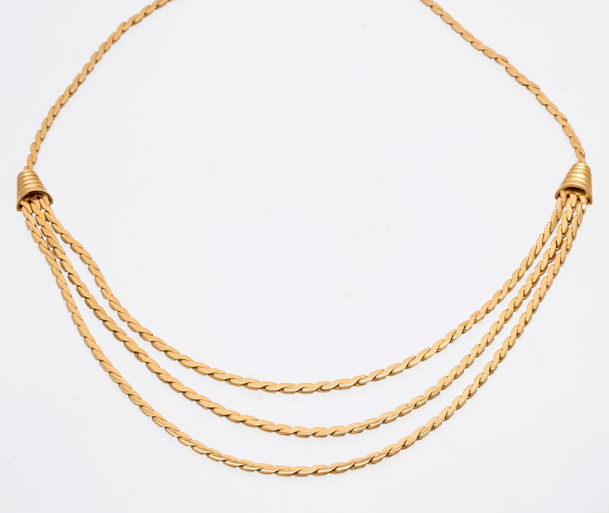 An Italian 18C gold necklace weight 37 grams length 20 cm.