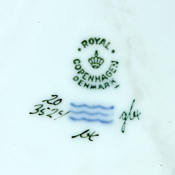 FAT, porslin, "Flora Danica", Royal Copenhagen.