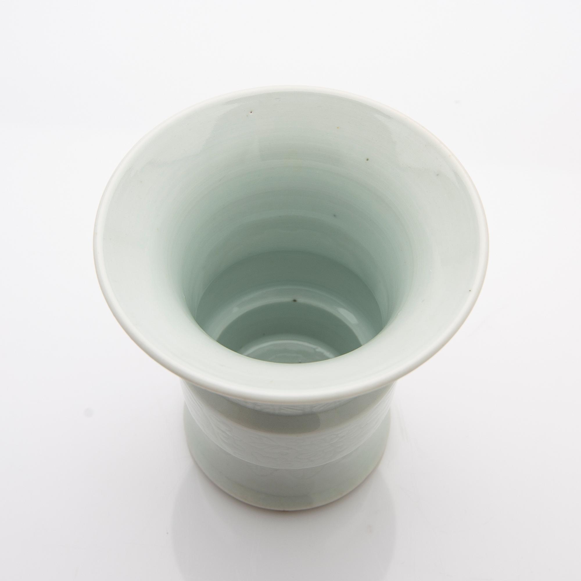Vase, porcelain, China, Qing dynasty, Qianlong (1736-95).
