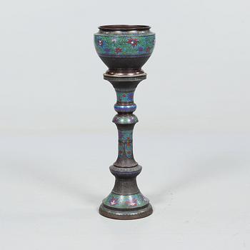 PIEDESTAL samt YTTERFODER, cloisonné, orientalisk, 1900-tal.