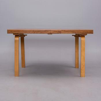 RUOKAPÖYTÄ, malli 92, Alvar Aalto, Artek 1950-luku.