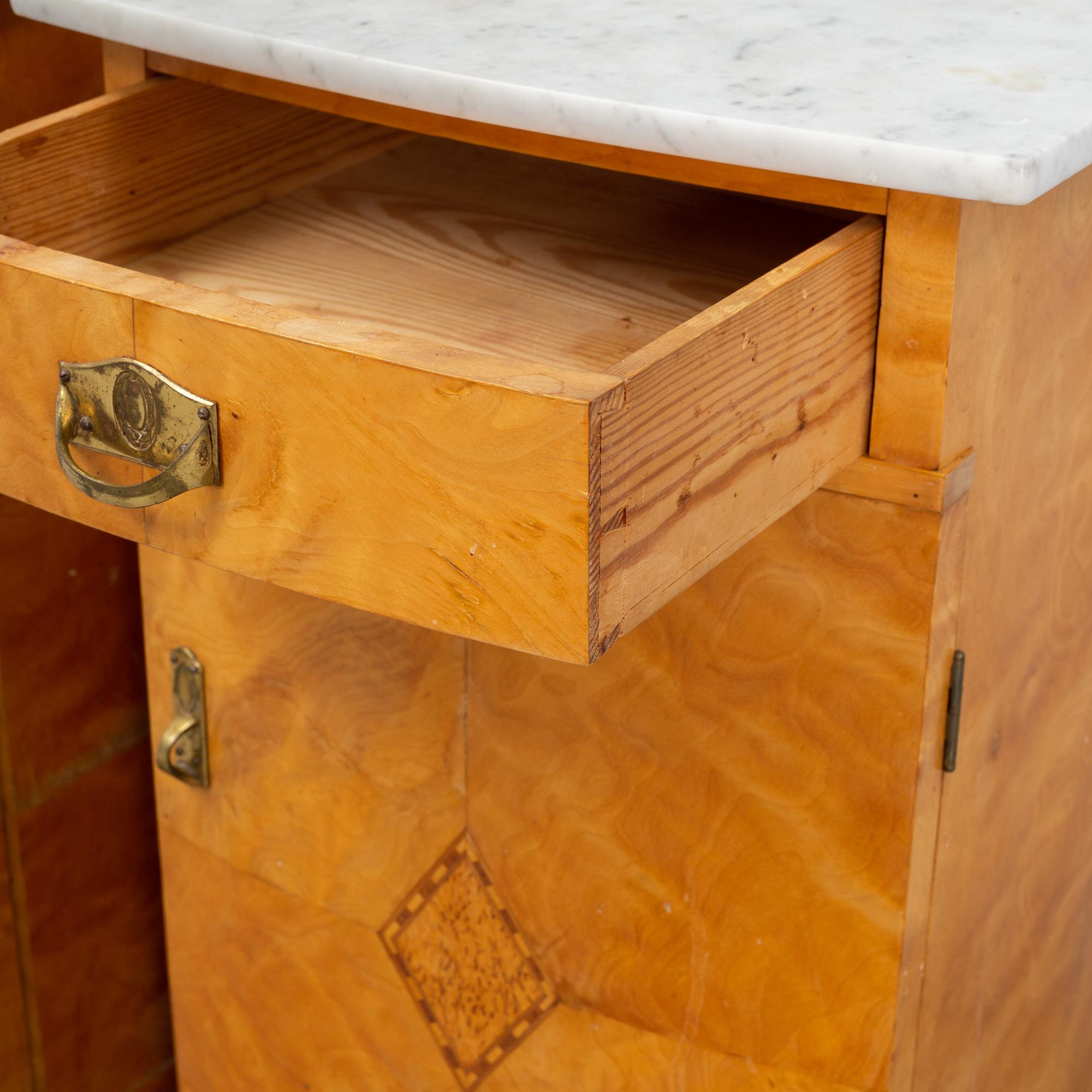 SÄNGBORD, ett par, 1900-talets första hälft.