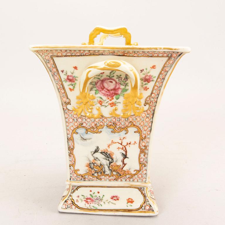 A famille rose tulip vase with liner, Qing dynasty, Qianlong (1726-95).