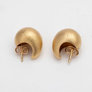 Ole Lynggaard, Earrings, a pair, 18K red gold.
