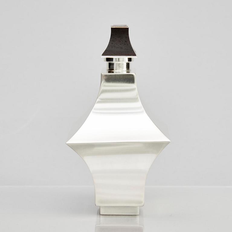 Rolf Lindståhl, a sterling silver bottle with lid, Stockholm 1988.