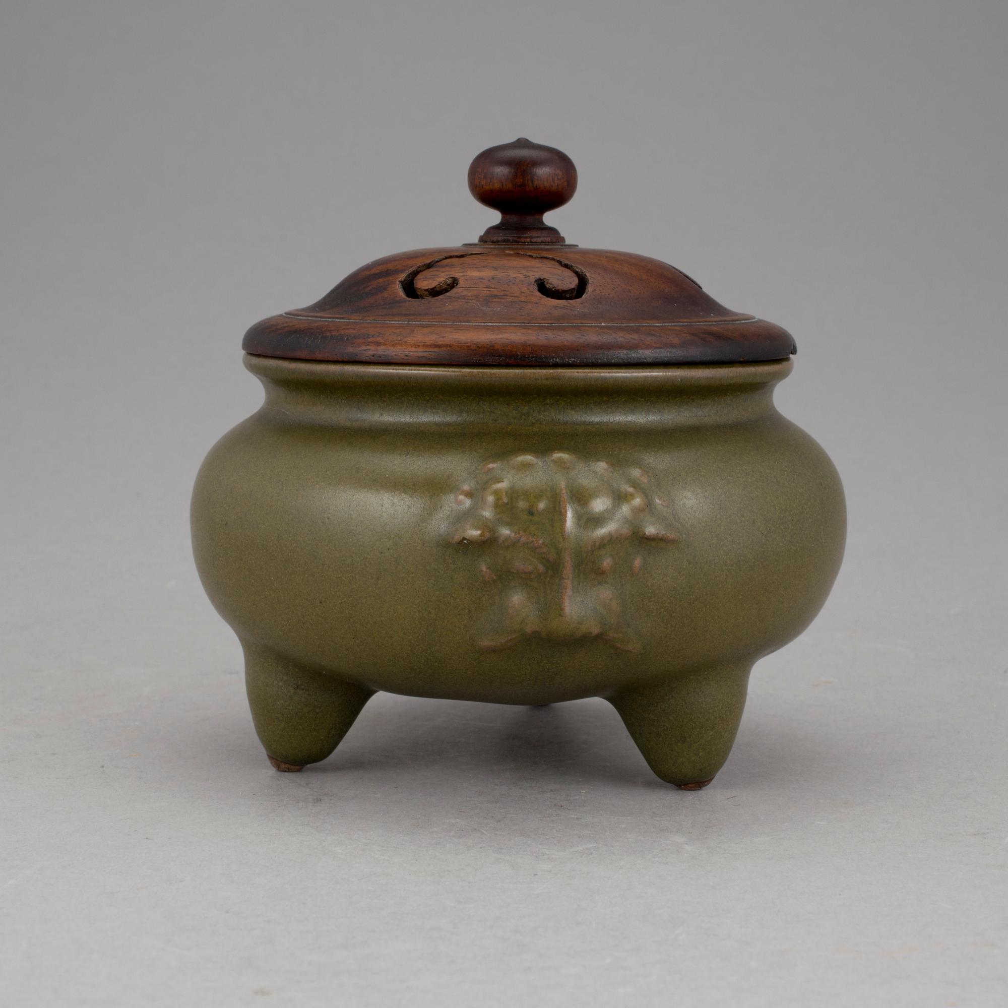 RÖKELSEKAR, stengods, Qianlong (1736-1795).