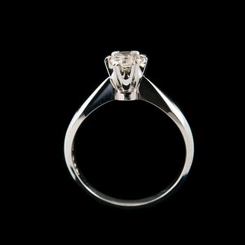 RING, briljantslipad diamant 0.50 ct W/vs. 14K vitguld. Silvan Helsingfors 2010.