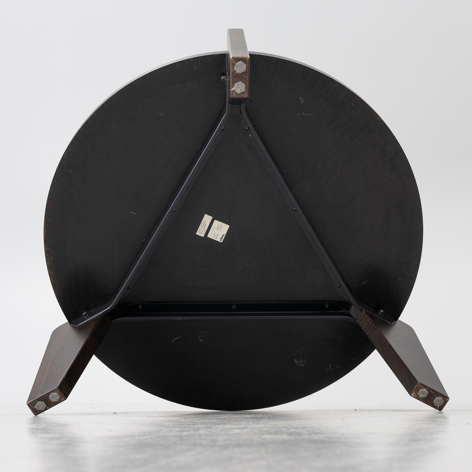 Jean Prouvé, soffbord, "Guéridon Bas", Vitra, 2000-tal.