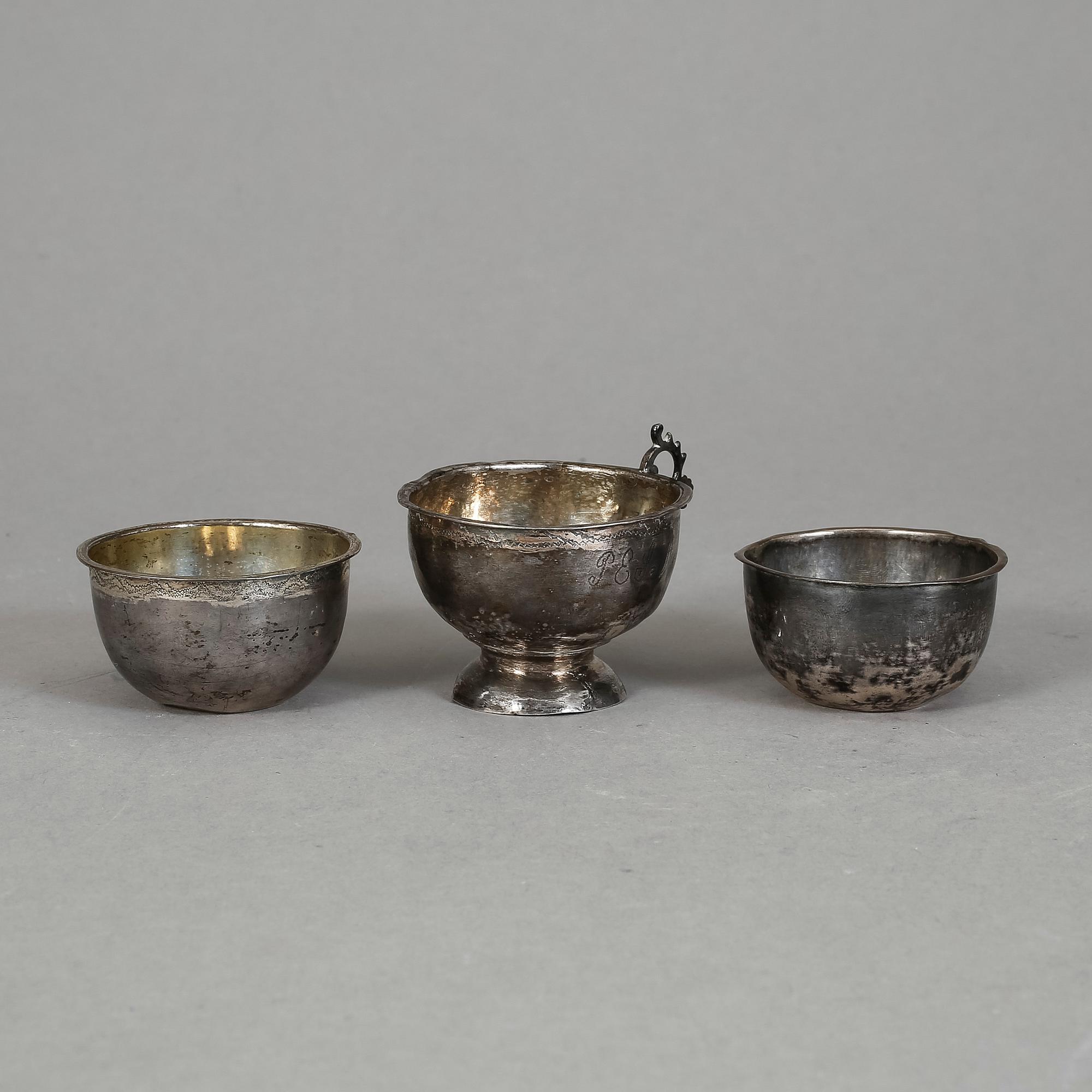 TUMLARE, 3 st, bland annat Erik Ernander, Uppsala, mestadels 1800-talets början. Vikt ca 58 g.