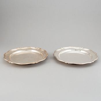 Bricka och Fat 2 st, nysliver, 1900-tal. Rokoko-stil.