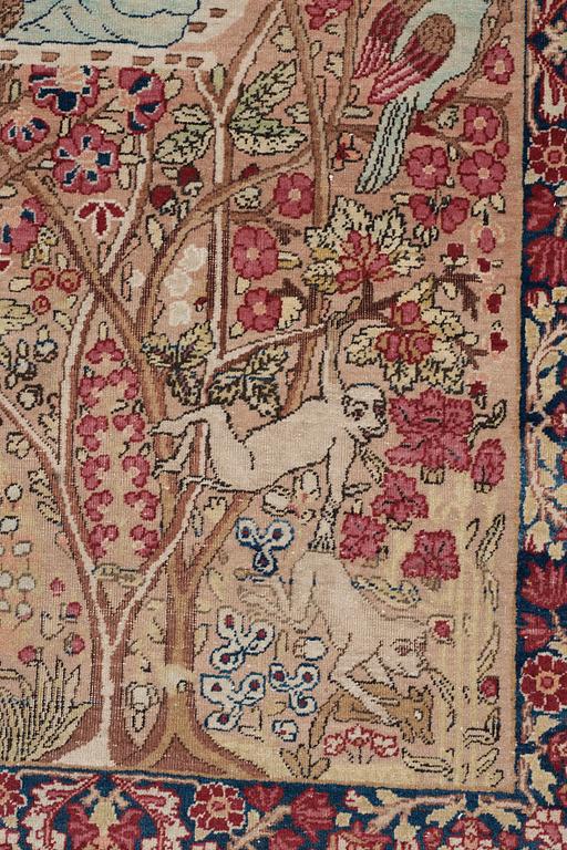 ANTIQUE KERMAN LAVER FIGURAL. 213 x 147,5 cm.