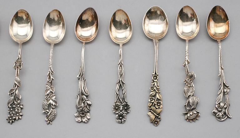 BESTICK, 41 delar, silver, olika modeller, svenska stämplar 1950-60-tal. Vikt ca 580 gram.