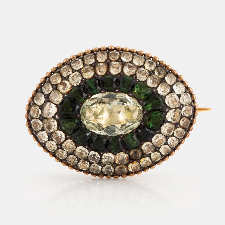 Brosch 18K guld och paste, 1800-tal.