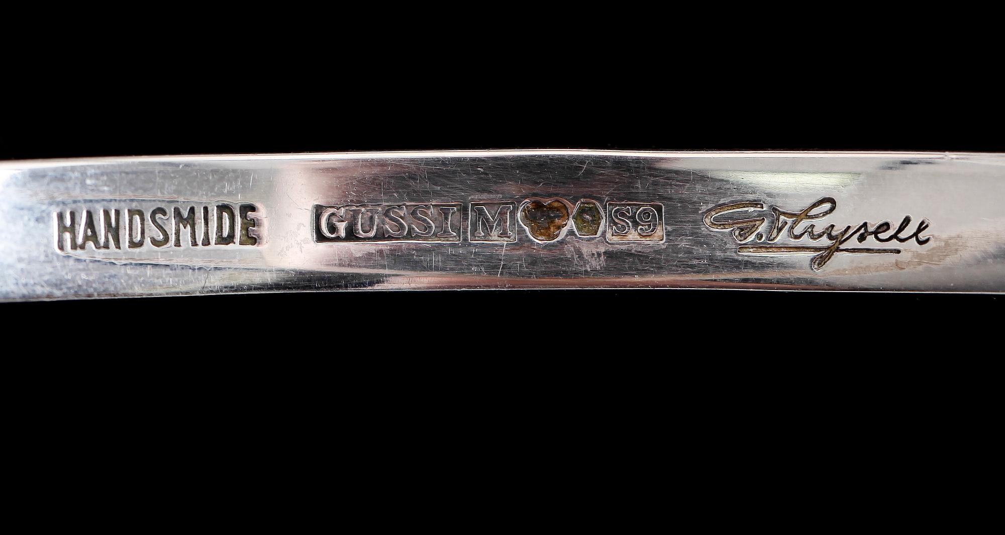 HALSRING, silver och blå sten, Gert Thysell, Gussi, Malmö 1968. Total vikt ca 33 g.