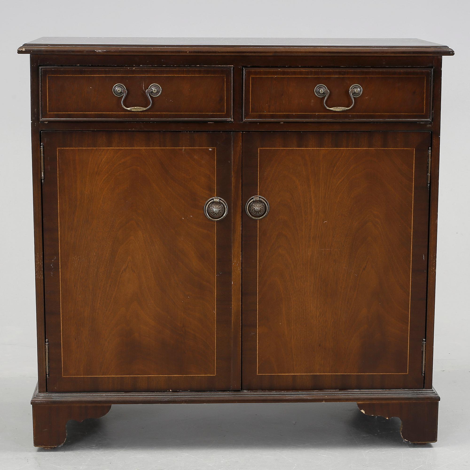 SKÄNK, Engelsk-stil, 1900-talets andra hälft.